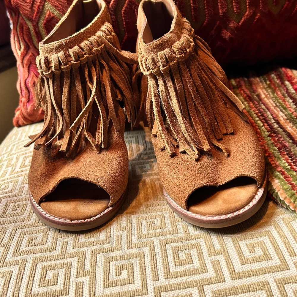 Tobacco peep toe fringe booties by Sbicca. Size 7. Gently worn. Non smoking home